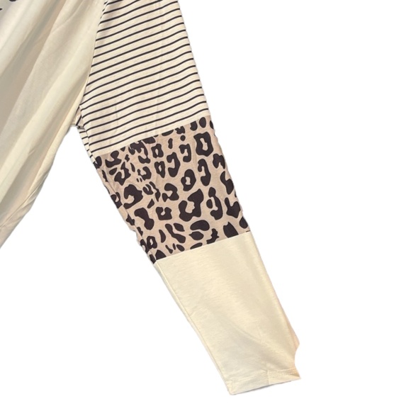 Leopard Print Snowman Long Sleeve Tee - Picture 5 of 7